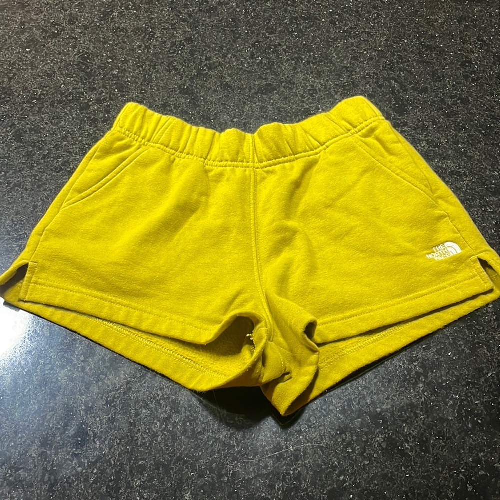 Women’s cozy athletic shirt. Size small
